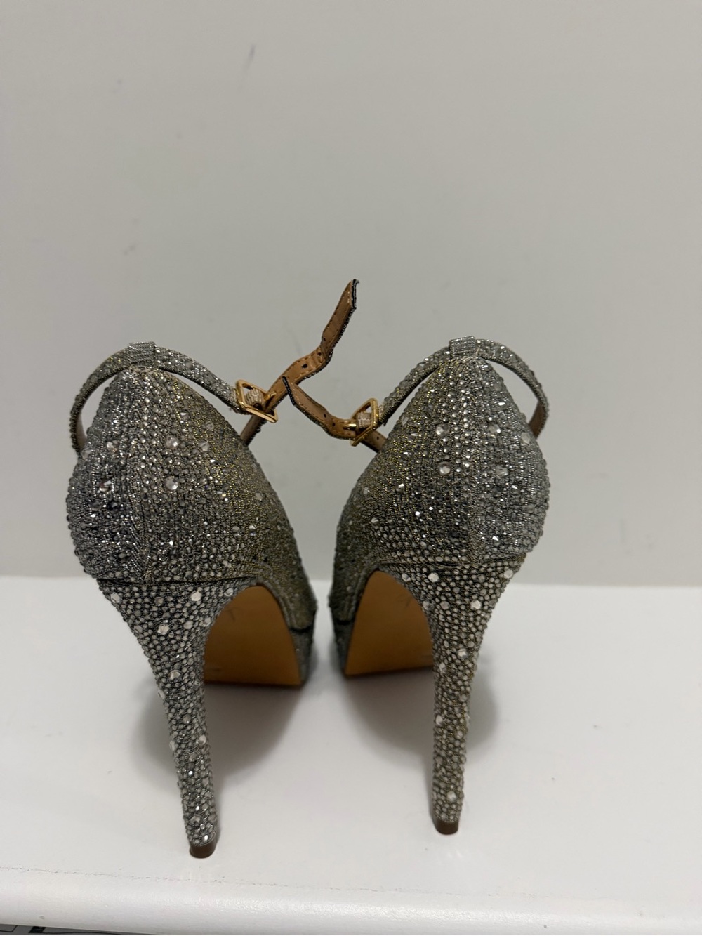 Jessica Simpson Ormanda Silver & Gold Glitter Platform Heels - Size 10M - Picture 3 of 7